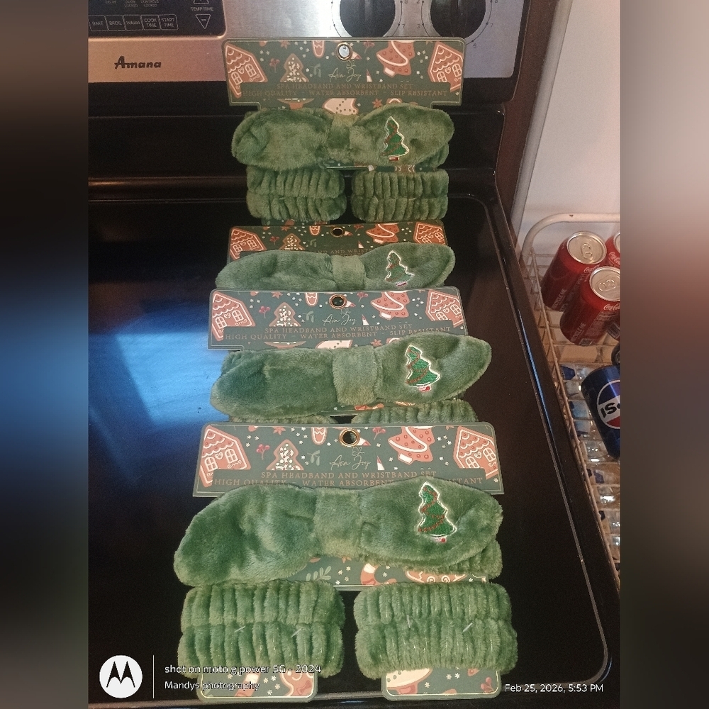 Green Christmas Tree Headbands and Socks Set Christmas Spa Set Beauty - Picture 2 of 4
